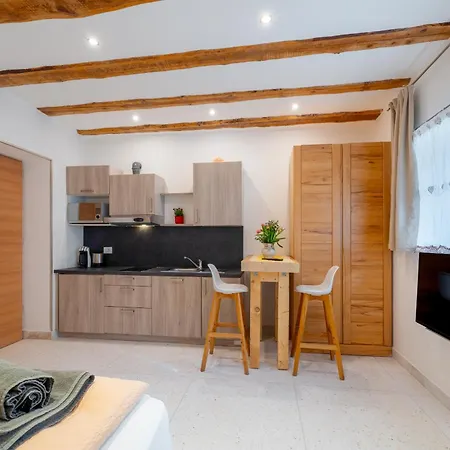 度假居 Gardar Fox *