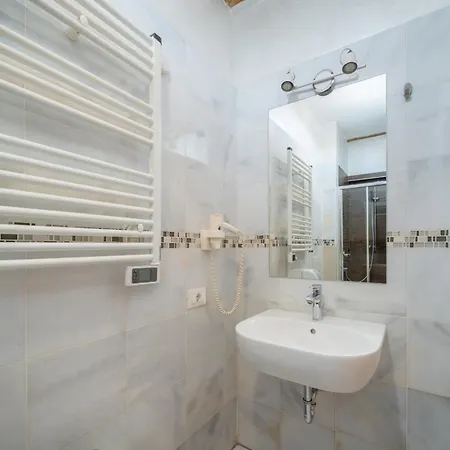 度假居 Gardar Fox